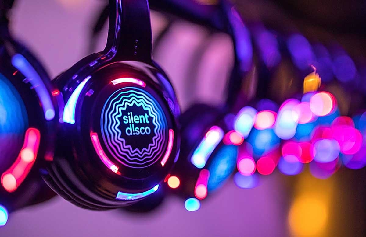 all-steps-silent-disco-hire-1 bright lights and silent disco